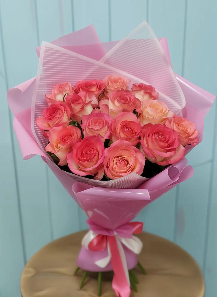 Букет 15 Розовых роз Равель в Приютово