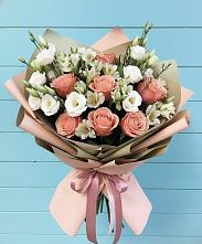 Букет цветов из:  Розы, Альстромерии и Лизиантусы в Приютово