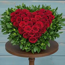 Цветочная композиция из Розы в виде сердца в Приютово