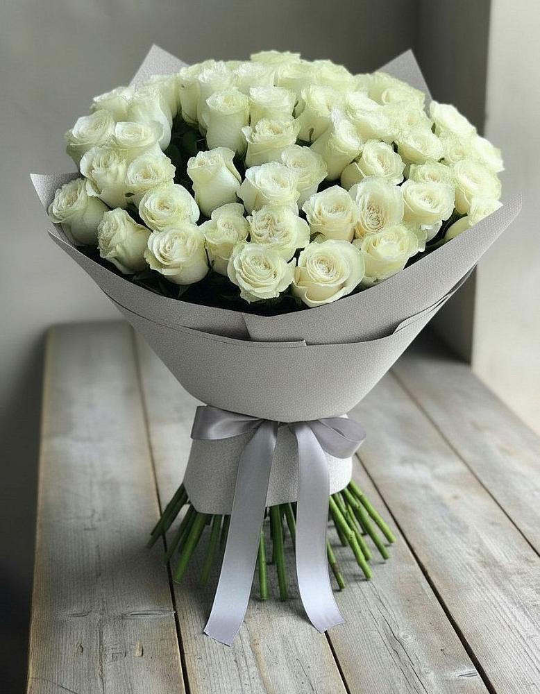 Букет 35 Белых роз в Приютово