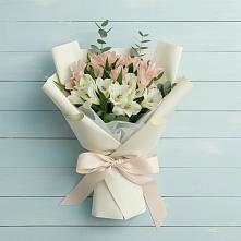 Букет цветов из:  Альстромерии в Приютово