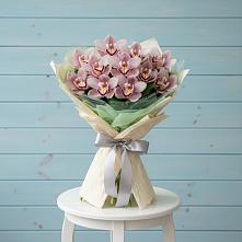 Букет цветов из:  Орхидеи и Розы в Приютово