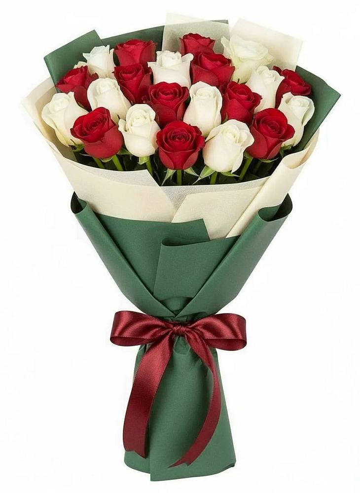 Букет Микс из красных и белых роз в Приютово