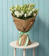 Букет цветов из:  Лизиантусы в Приютово