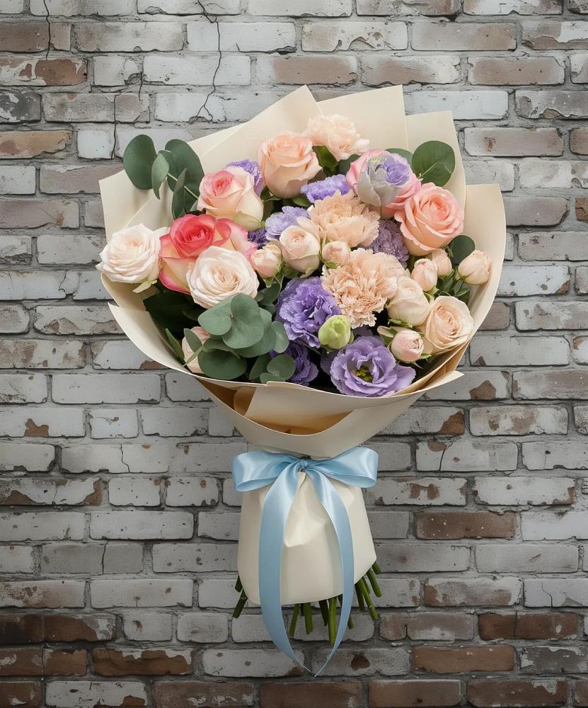 Букет цветов из: Розы, Лизиантусы и Гвоздики в Приютово