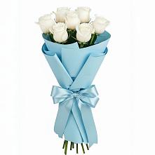 Букет 7 белых роз Проуд в Приютово