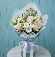 Букет цветов из:  Розы и Лизиантусы в Приютово
