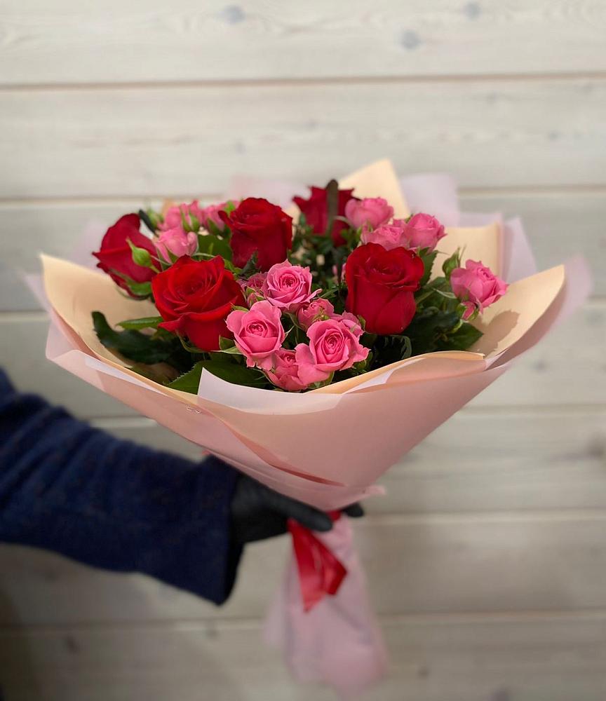 Букет цветов из: Розы в Приютово