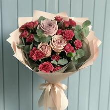 Букет цветов из:  Гвоздики и Розы в Приютово