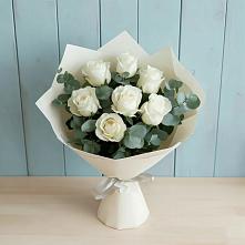 Букет Белые розы в Эвкалипте в Приютово