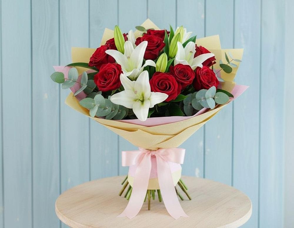 Букет цветов из: Лилии и Розы в Приютово